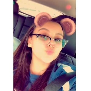 Meet your Posher, Amanda